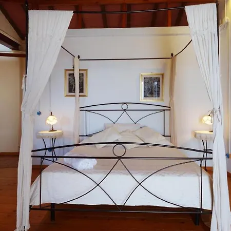 Vaiano Sleeps 21 Pool Air Con Wifi Paciano