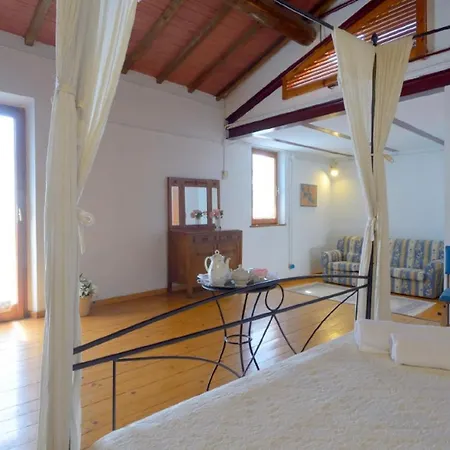 Vaiano Sleeps 21 Pool Air Con Wifi * Paciano